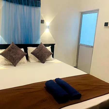 Fly Infinity - Home Stay Kandy Exterior photo